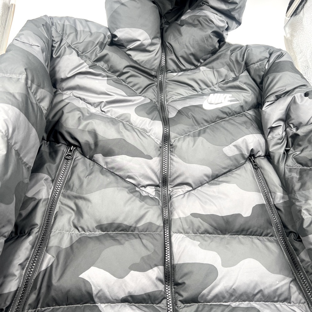 Nike puff jacket